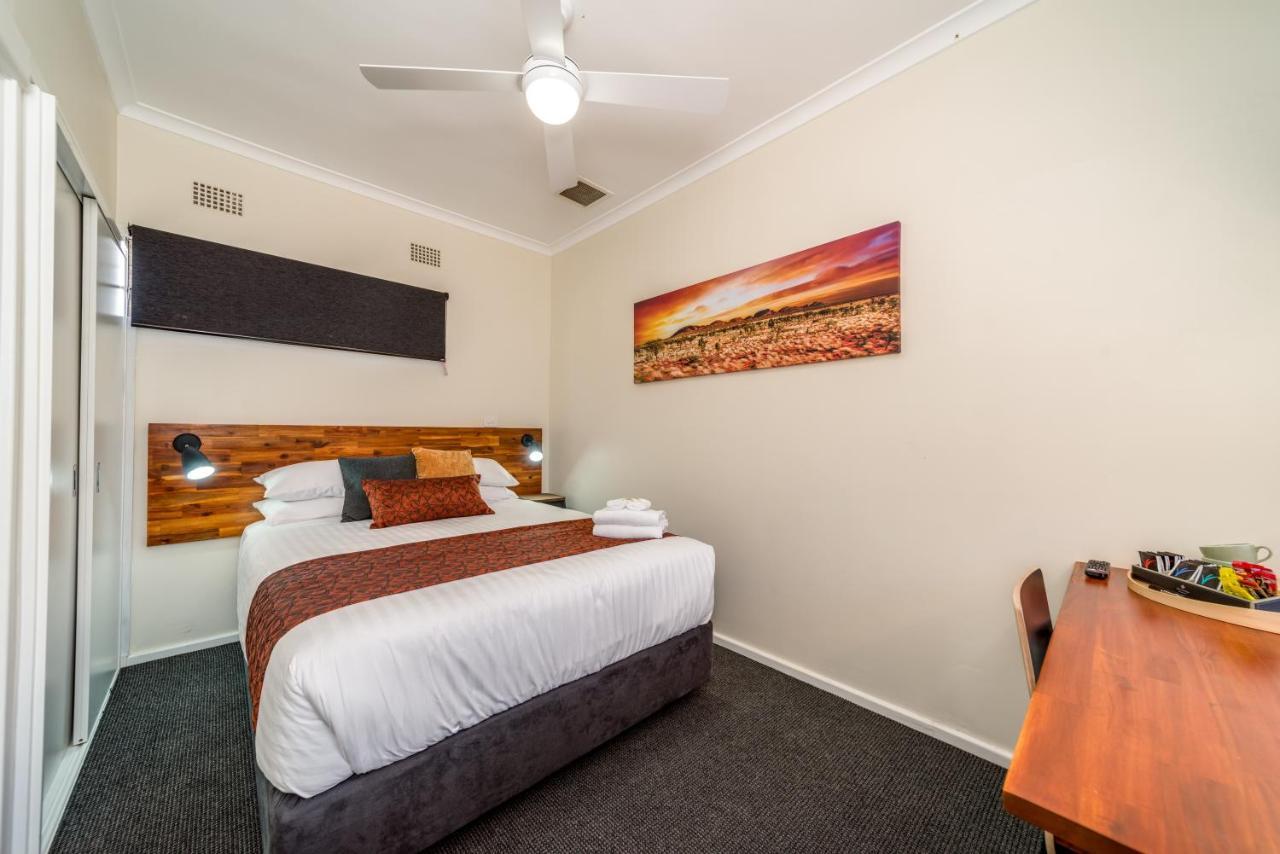 Black Sheep Motel Goulburn Exterior foto